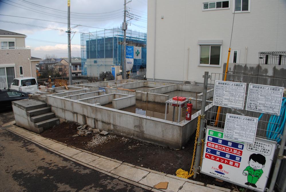 Local appearance photo. Local (12 May 2013) Shooting