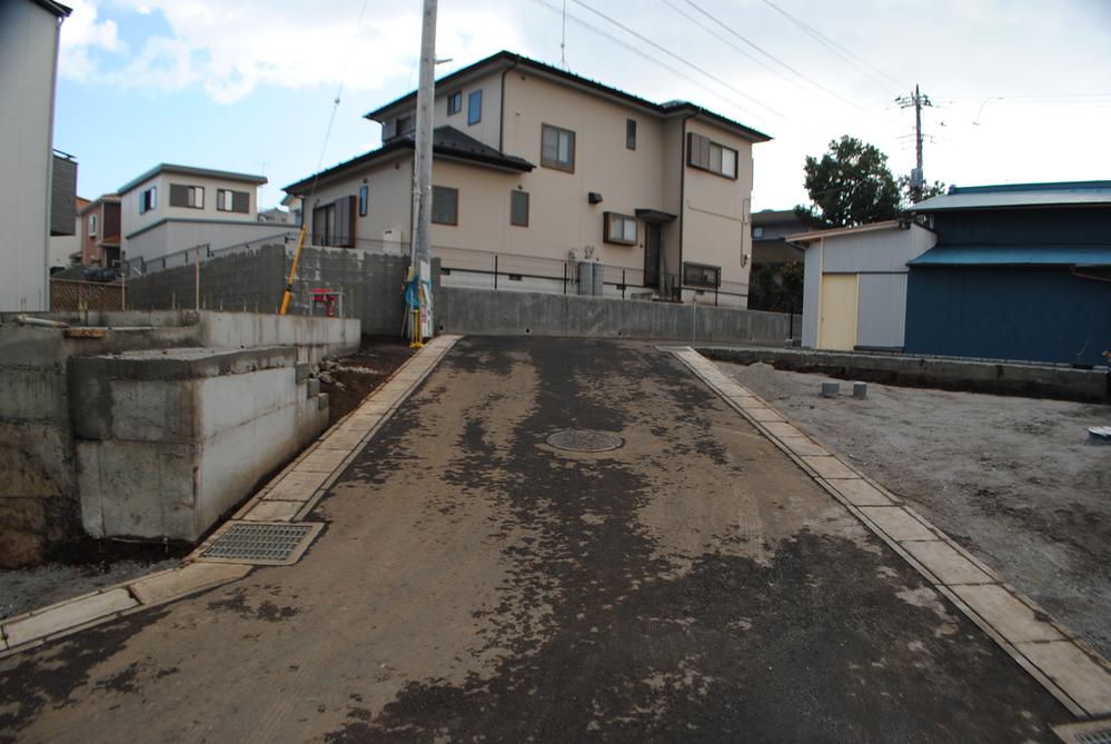 Local appearance photo. Local (12 May 2013) Shooting