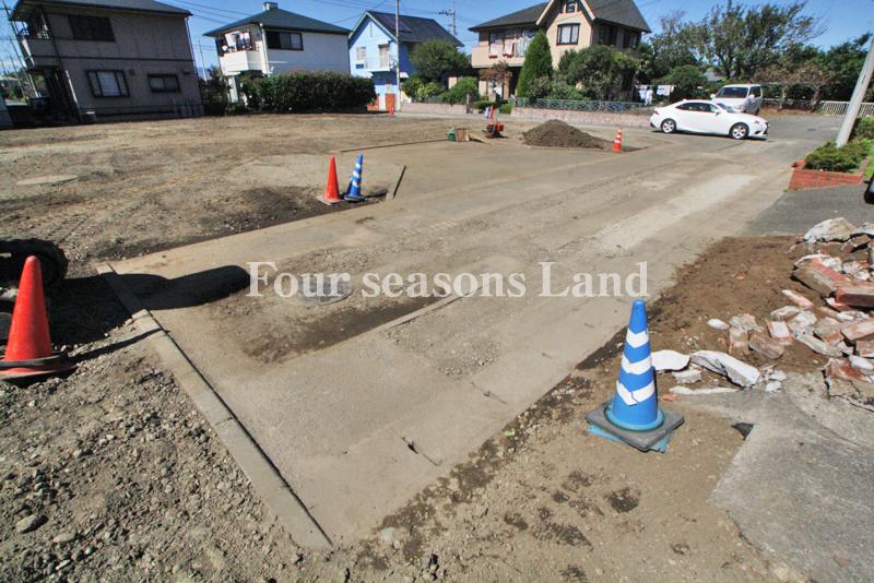 Local photos, including front road. Local (September 2013) Shooting