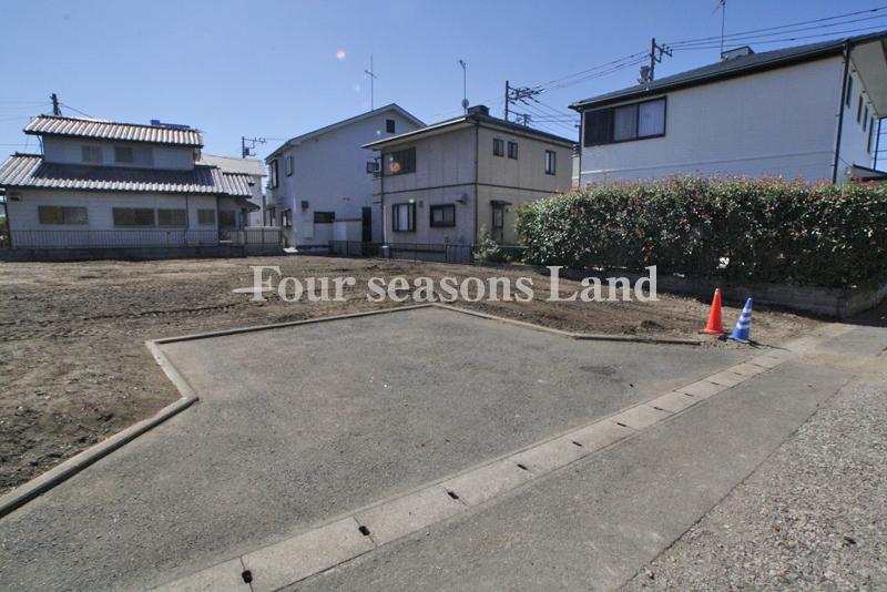 Local photos, including front road. Local (September 2013) Shooting