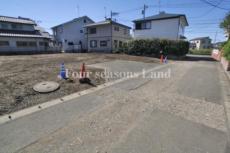 Local photos, including front road. Local (September 2013) Shooting