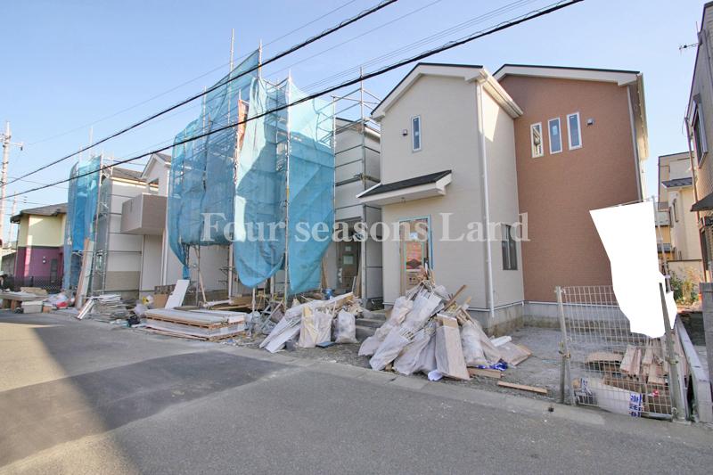 Local photos, including front road. Local (12 May 2013) Shooting