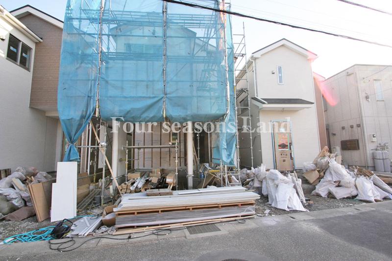 Local appearance photo. Local (12 May 2013) Shooting