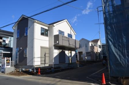 Local appearance photo. Local (12 May 2013) Shooting