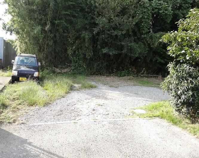 Local photos, including front road. Local (September 2013) Shooting Widely with the front road about 4.7m, Car and out is easy.