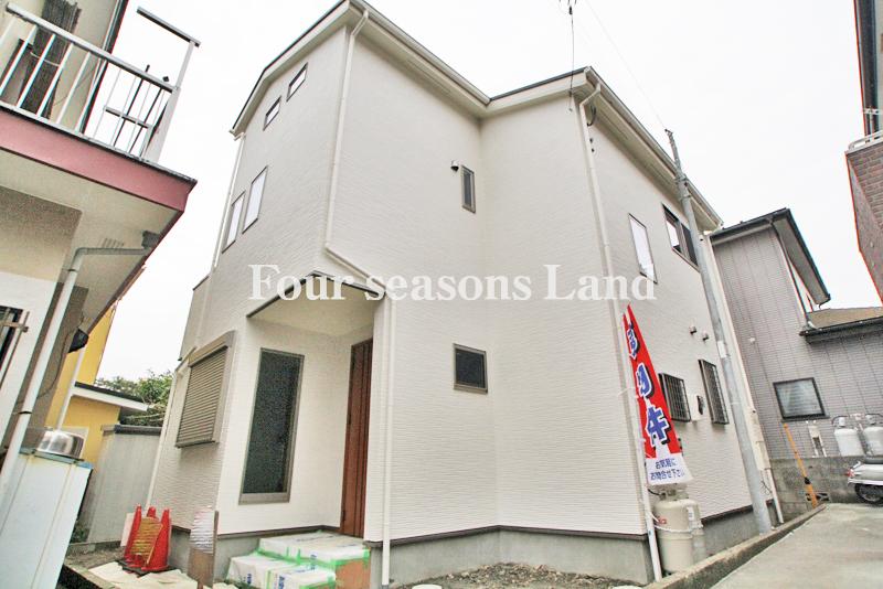 Local appearance photo. Local (11 May 2013) Shooting