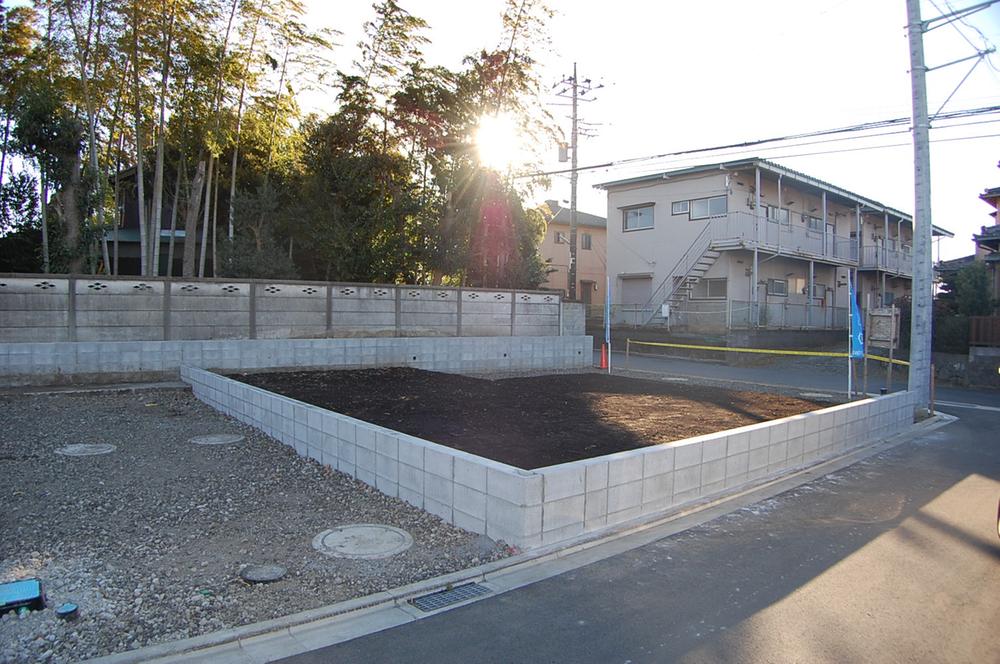 Local appearance photo. Local (11 May 2013) Shooting