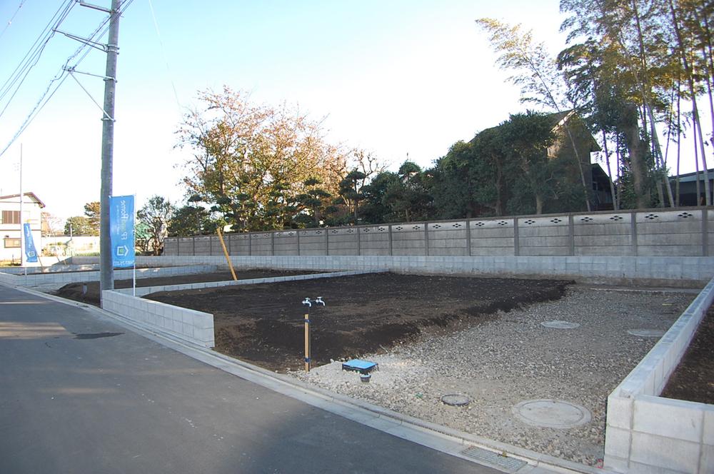 Local appearance photo. Local (11 May 2013) Shooting