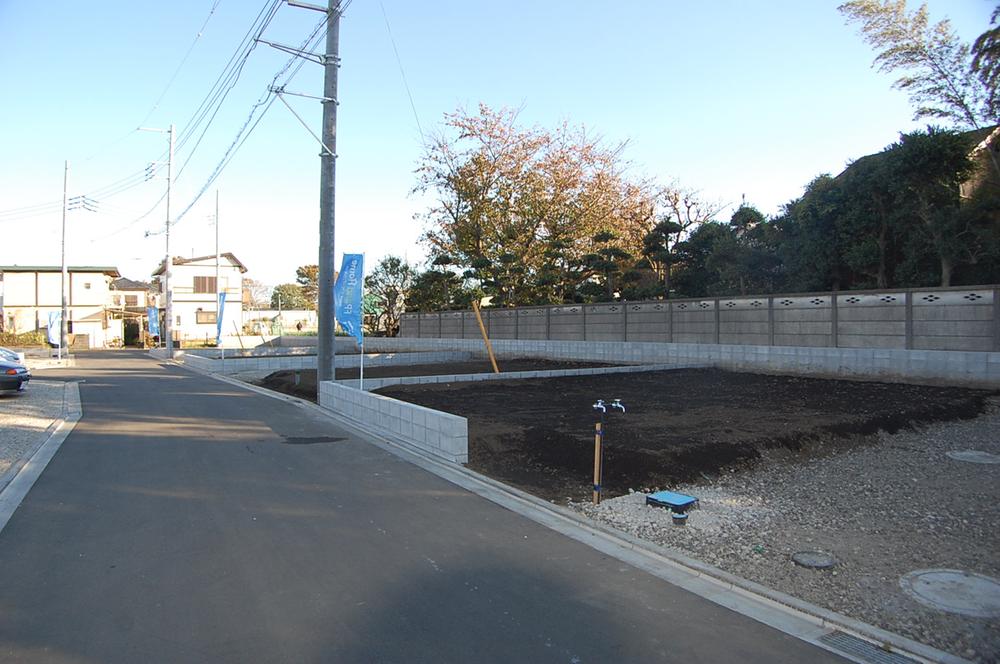 Local appearance photo. Local (11 May 2013) Shooting