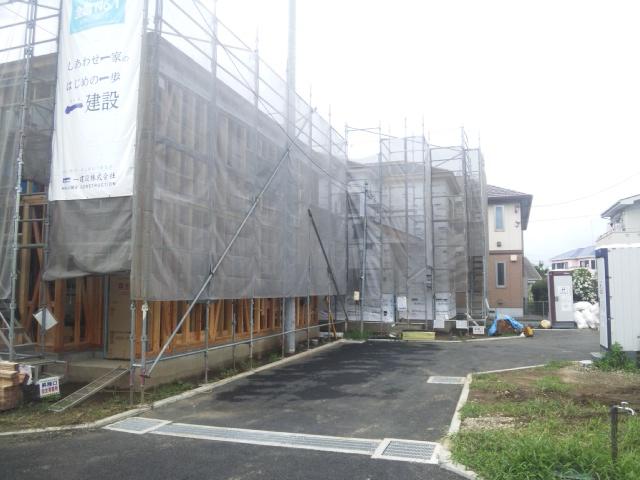 Local photos, including front road. New development road is happy to be 4.5m and crosscut, Of course, water supply and sewerage systems is also safe in the newly established.