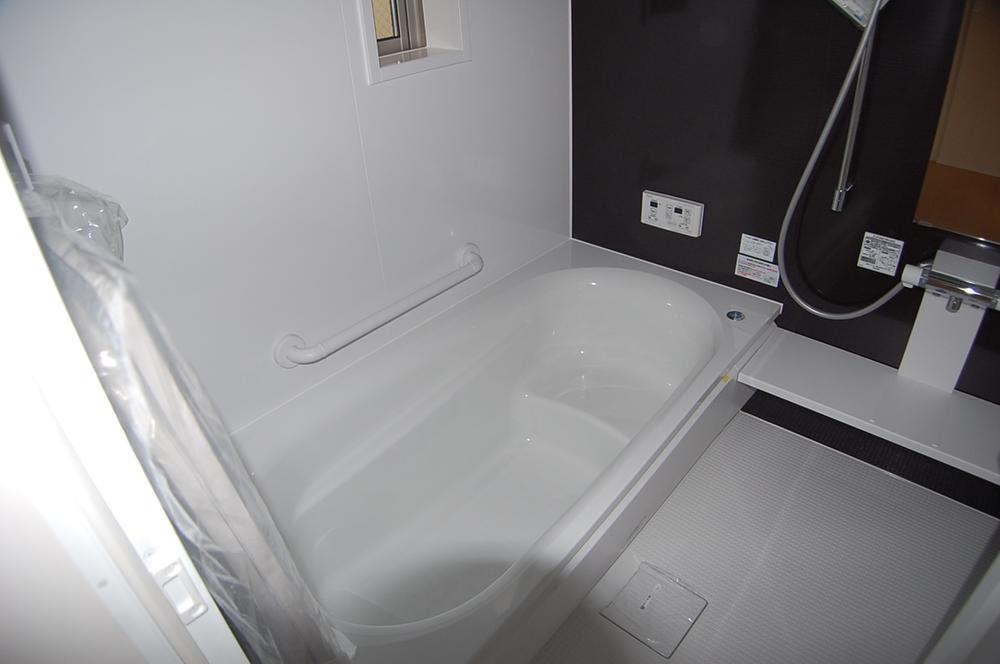 Bathroom. Indoor (12 May 2013) Shooting