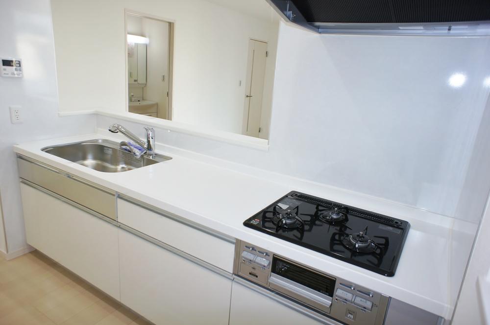 Same specifications photo (kitchen). Example of construction