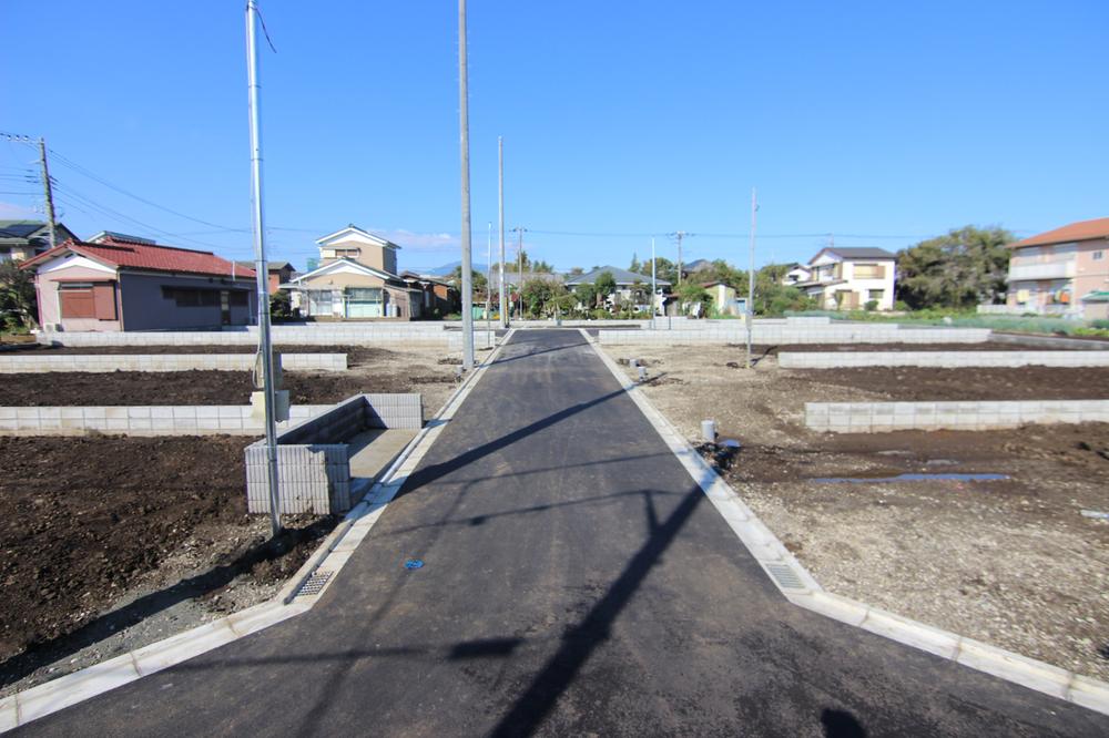 Local appearance photo. Local (10 May 2013) Shooting