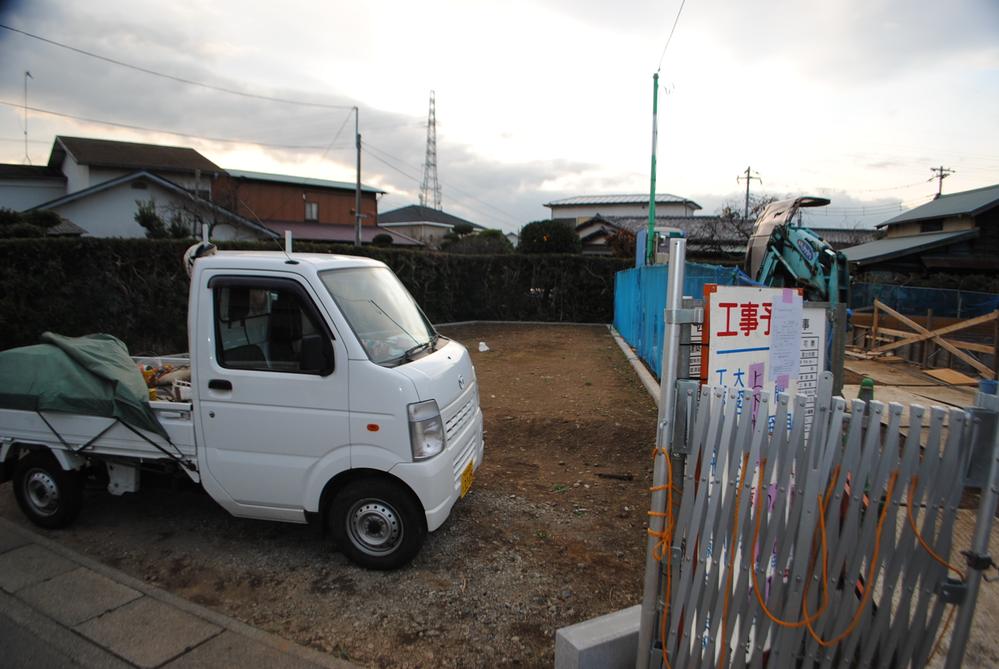 Local appearance photo. Local (12 May 2013) Shooting