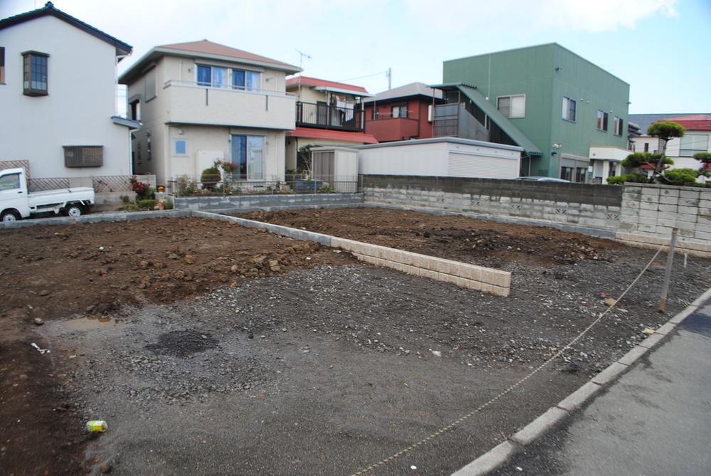 Local appearance photo. Local (12 May 2013) Shooting