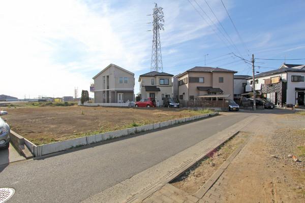 Local photos, including front road