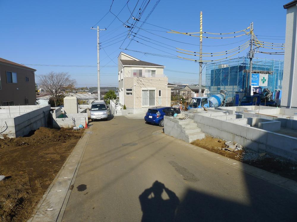 Local photos, including front road. Local (12 May 2013) Shooting