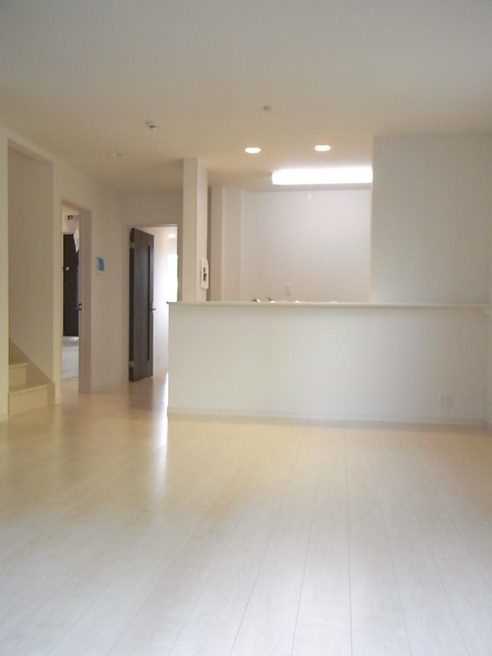 Living. Same specifications