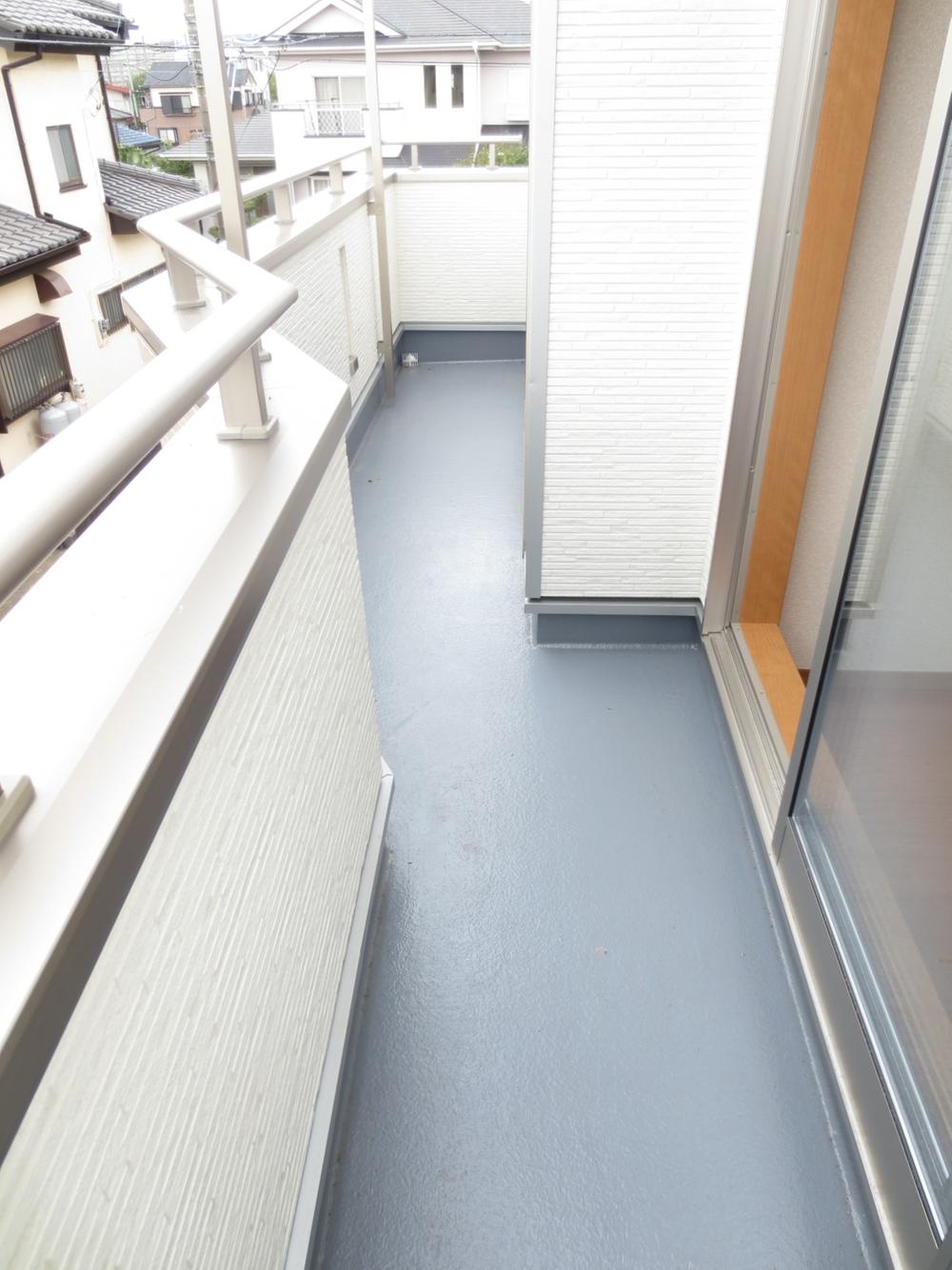 Balcony. South-facing balcony