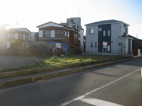 Local photos, including front road. Local (February 2013) Shooting