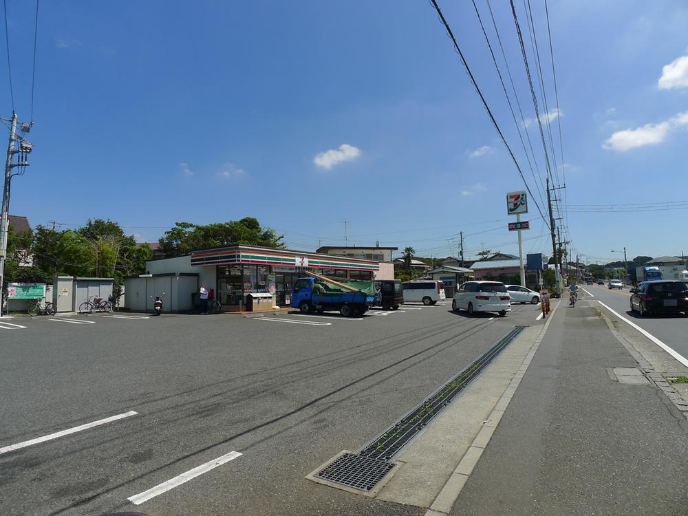 Convenience store. 356m to Seven-Eleven Samukawa Okada 4-chome