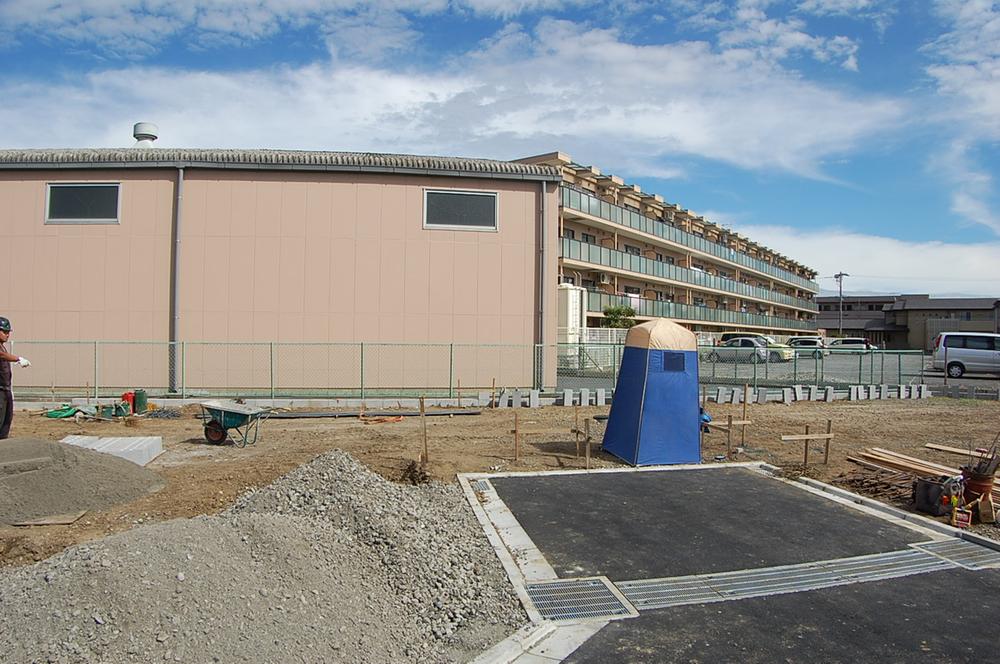 Local appearance photo. Local (10 May 2013) Shooting