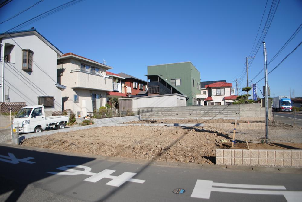 Local appearance photo. Local (12 May 2013) Shooting