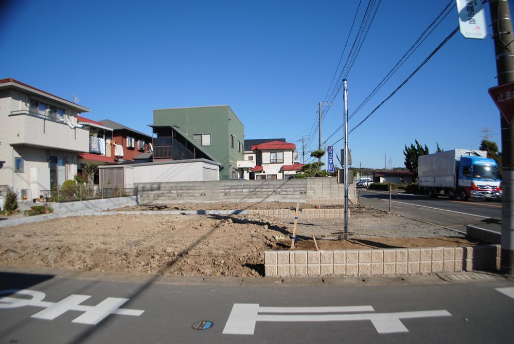 Local appearance photo. Local (12 May 2013) Shooting