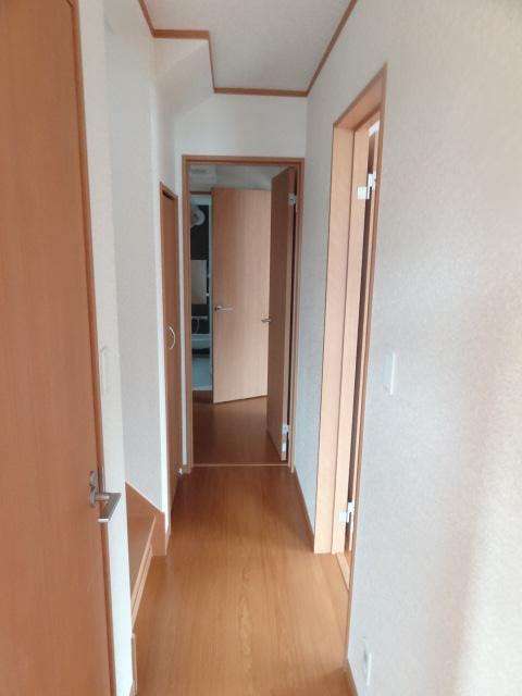 Entrance. Local (10 May 2013) Shooting