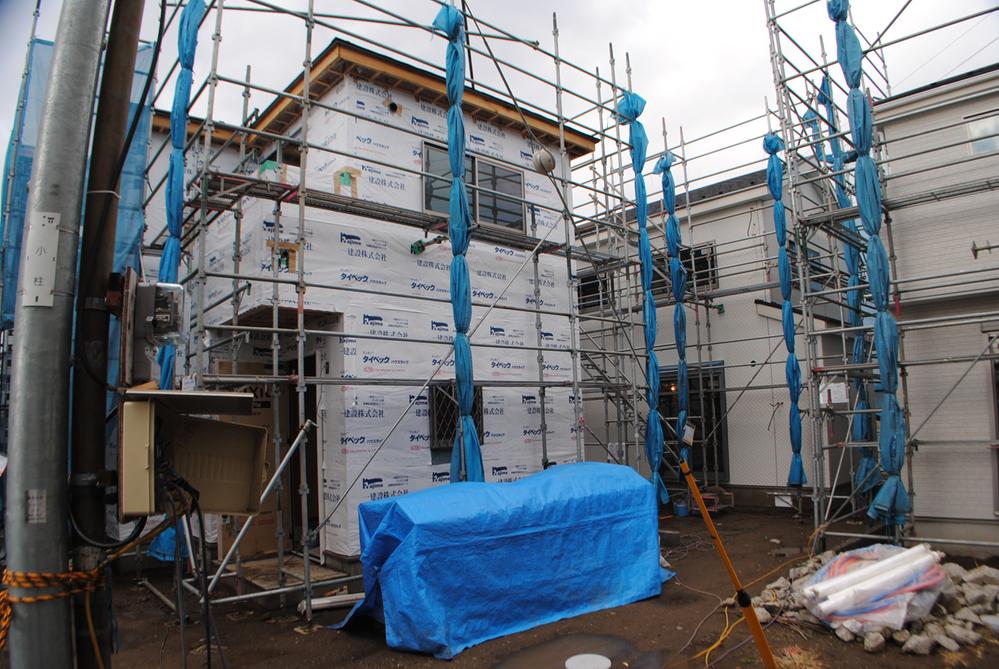 Local appearance photo. Local (12 May 2013) Shooting