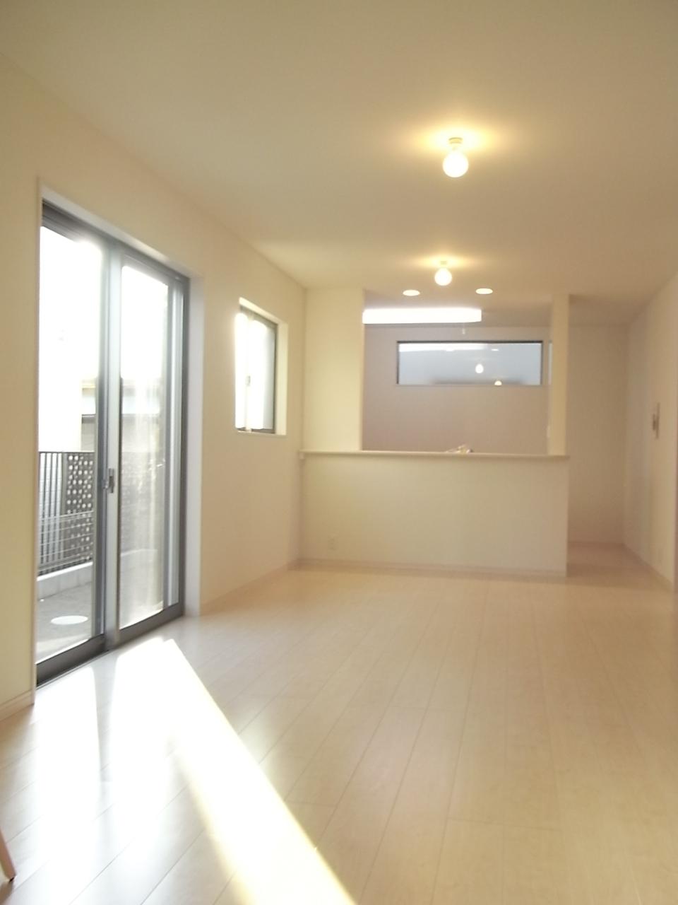 Living. Same specifications