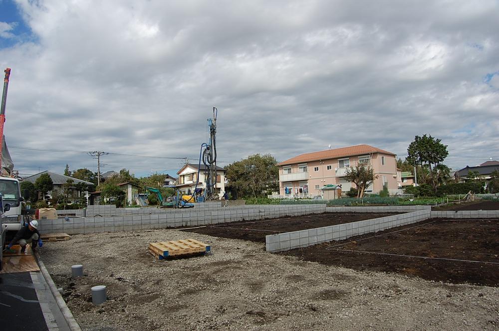 Local appearance photo. Local (10 May 2013) Shooting