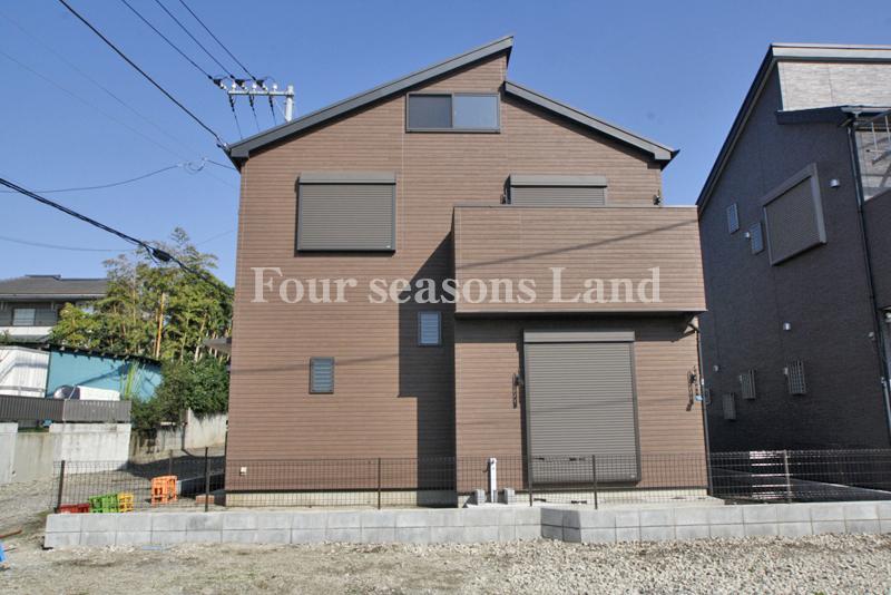 Local appearance photo. Local (11 May 2013) Shooting