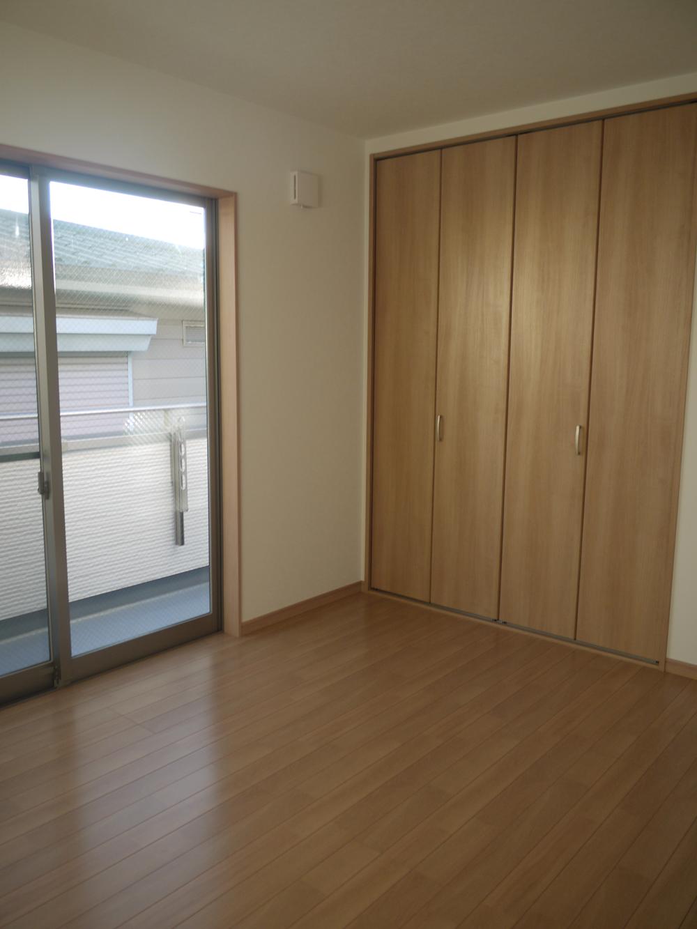 Non-living room. Indoor (12 May 2013) Shooting