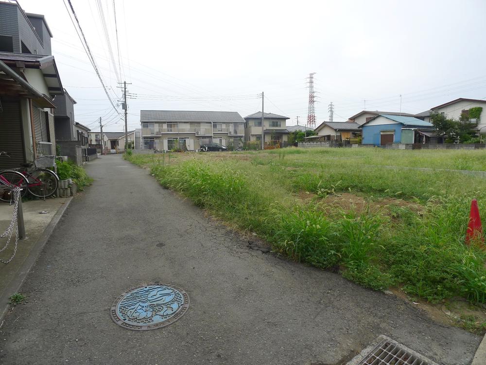 Local photos, including front road. Local (August 2013) Shooting