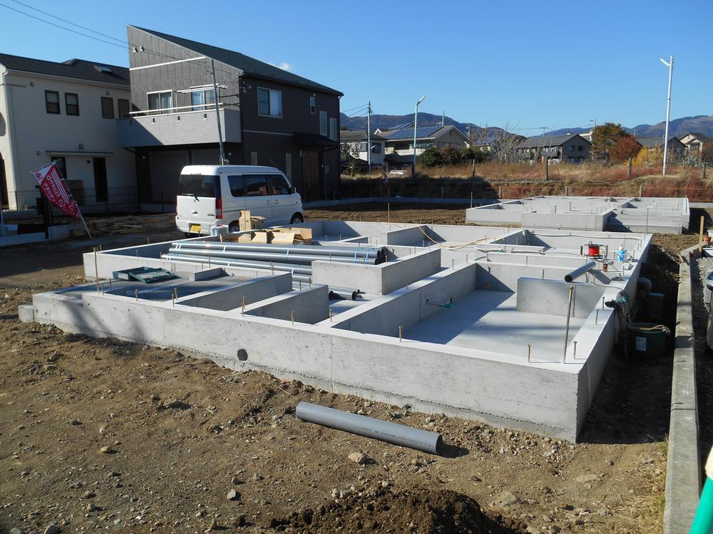 Local appearance photo. 1 Building