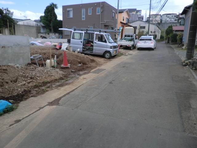 Local photos, including front road. Local (September 2013) Shooting