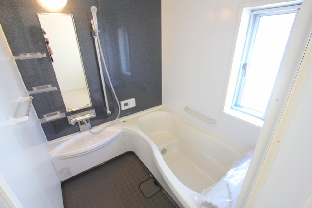 Bathroom. Indoor (09 May 2013) Shooting