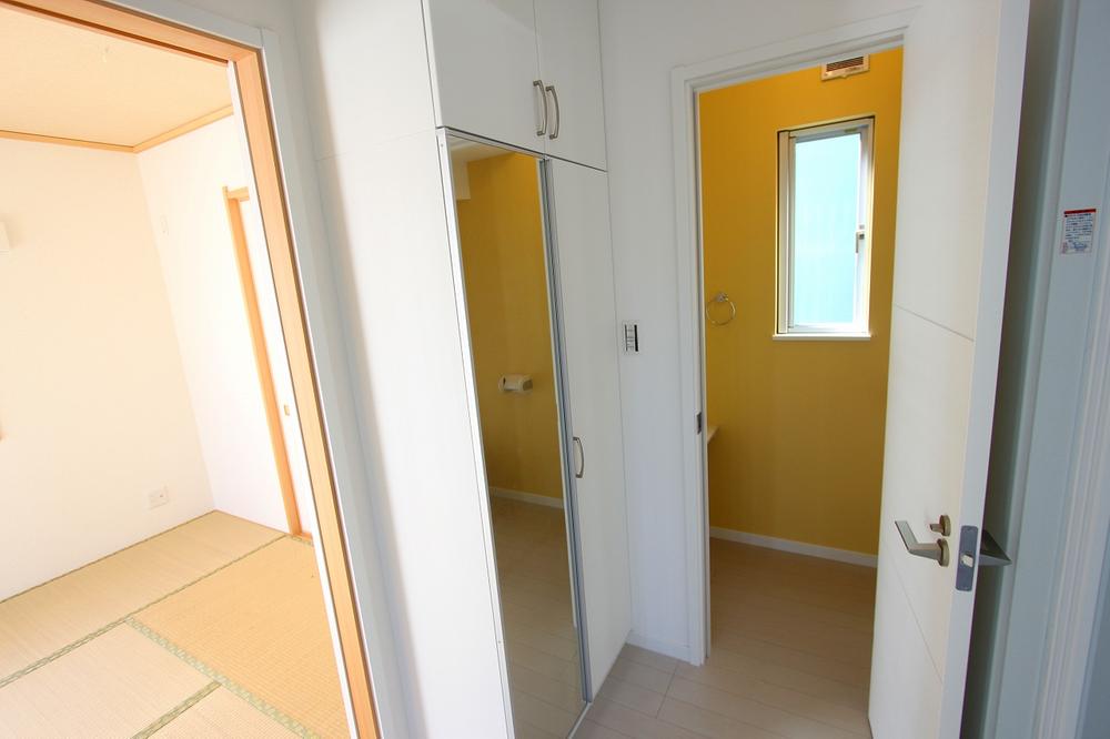 Entrance. Local (09 May 2013) Shooting