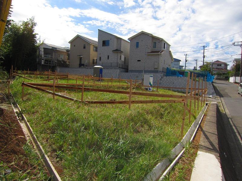 Local appearance photo. 1 Building North