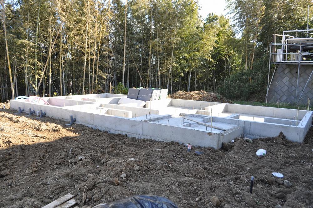 Local appearance photo. Building 3