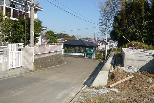 Local photos, including front road. Local (11 May 2013) Shooting