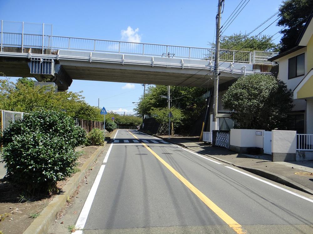 Local photos, including front road. Local (August 2013) Shooting