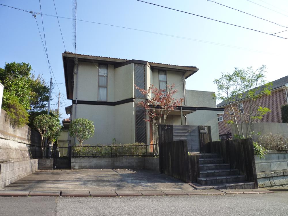 Local land photo. The building is Toyota home construction. 