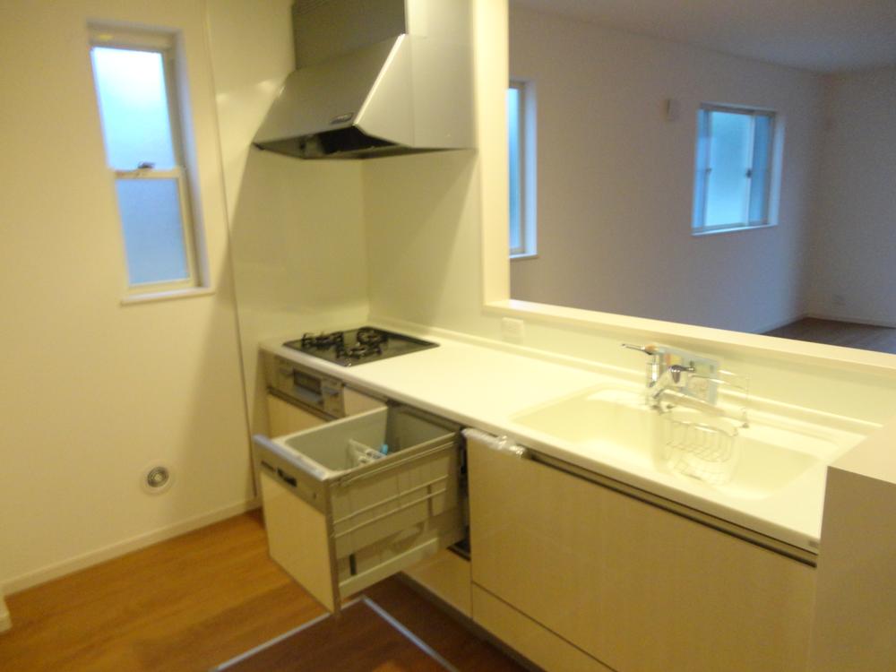 Kitchen. Local (April 2013) Shooting