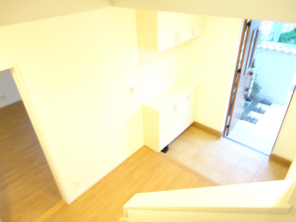 Entrance. Local (April 2013) Shooting