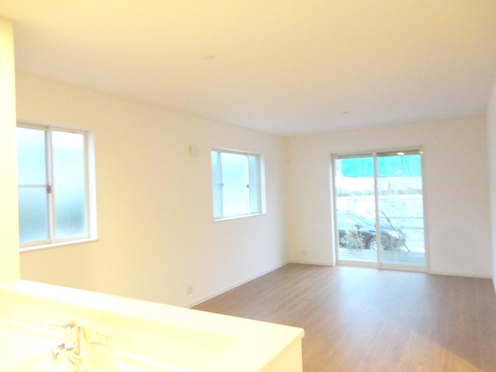 Living. Local (April 2013) Shooting