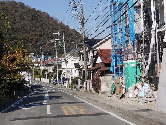 Local photos, including front road. Local (12 May 2013) Shooting