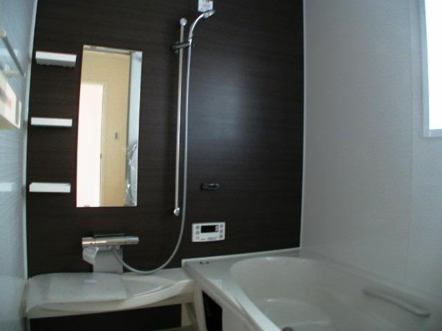 Same specifications photo (bathroom)