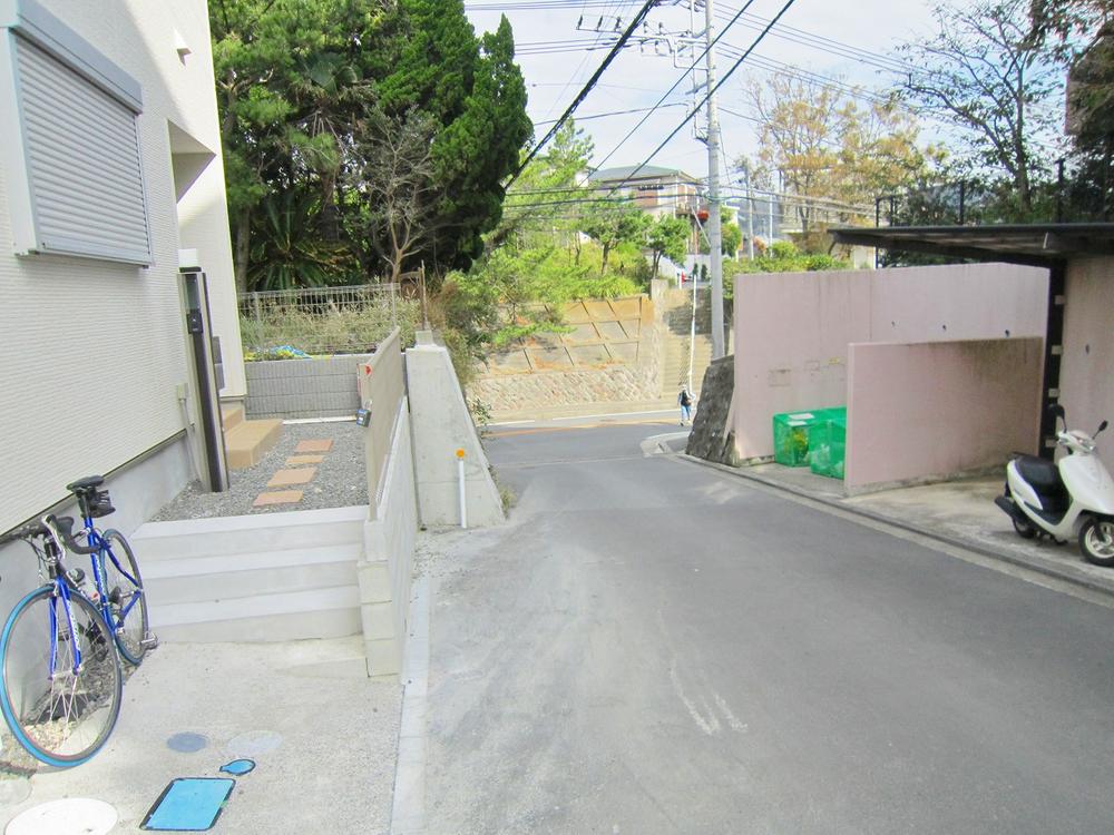 Local photos, including front road. Local (11 May 2013) Shooting